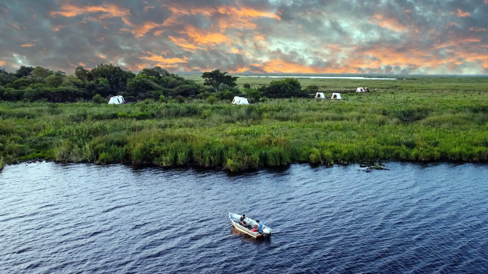 Ibera Camp Cabin with Fence in Foreground